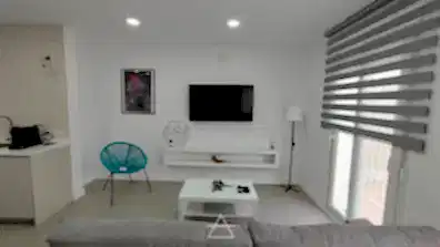 LOCAL A VIVIENDA VALDELAGRANA