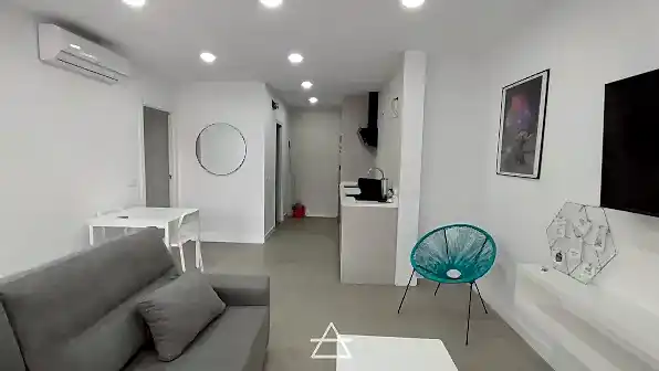 LOCAL A VIVIENDA VALDELAGRANA