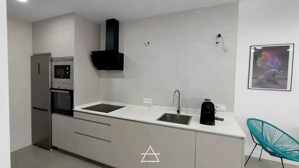 LOCAL A VIVIENDA VALDELAGRANA