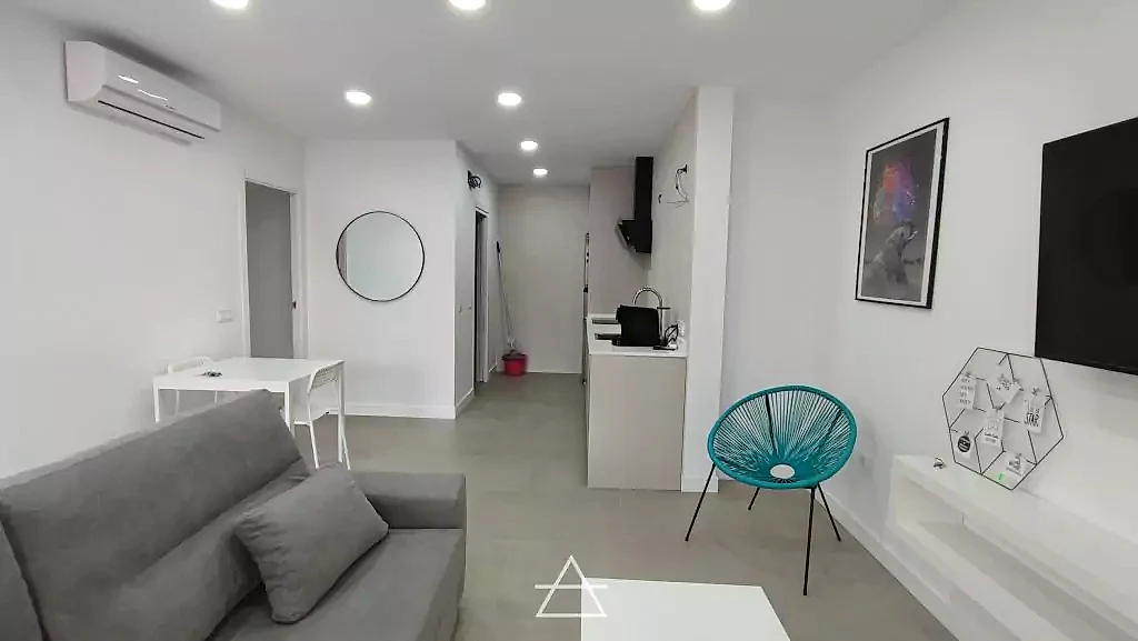 LOCAL A VIVIENDA VALDELAGRANA